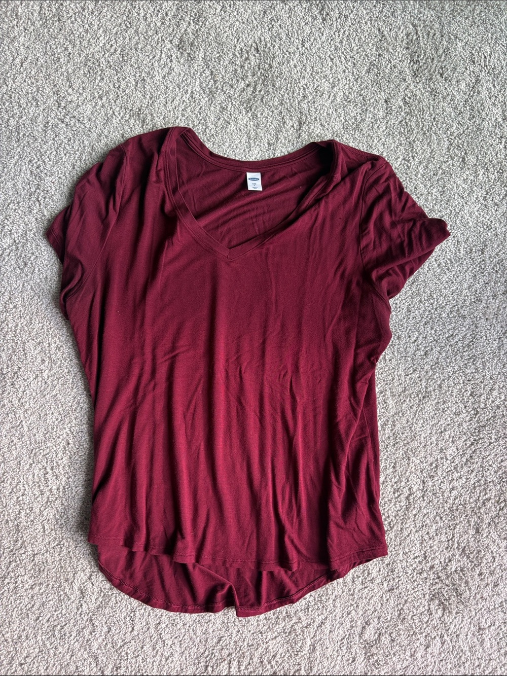 Old Navy Women's V-Neck Tee in Wine